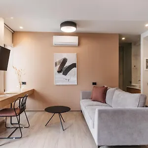 3* מלון The & (adults Only)