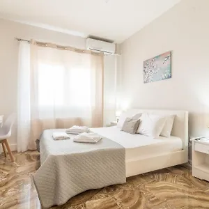 Διαμέρισμα Stylish Near The With Parking, Gazi